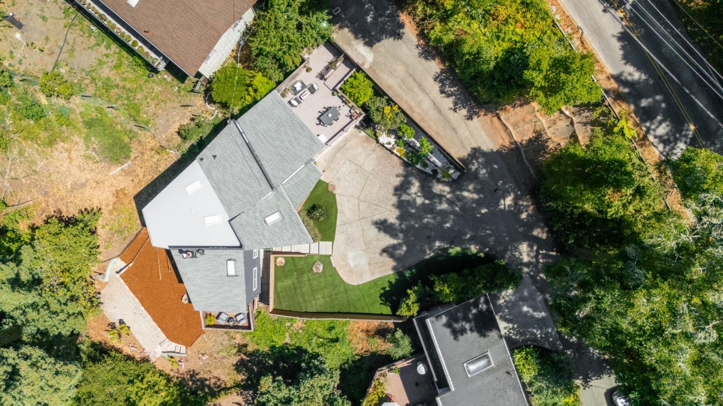 321 Valencia Road