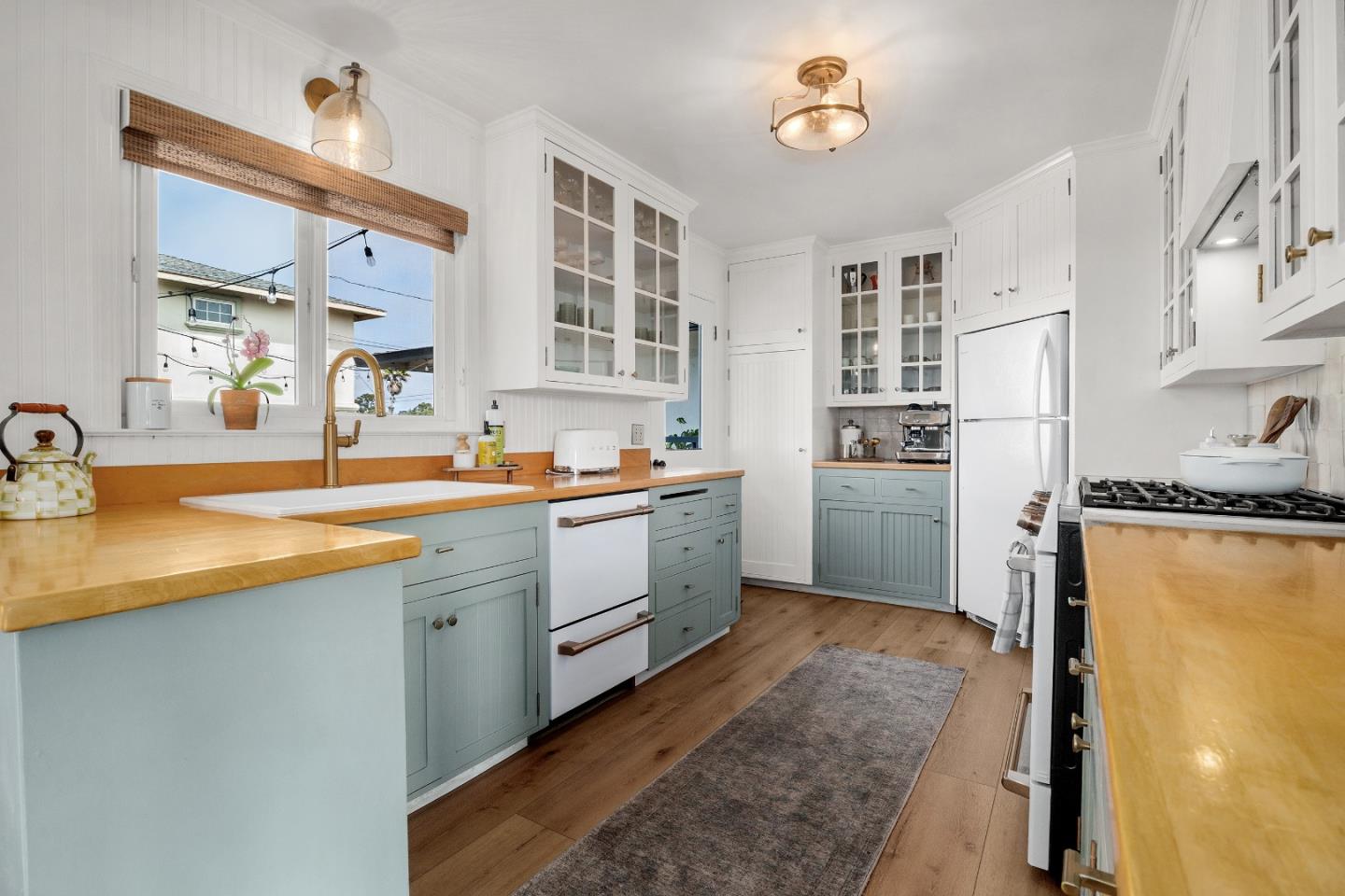 1655 Ord Grove Avenue