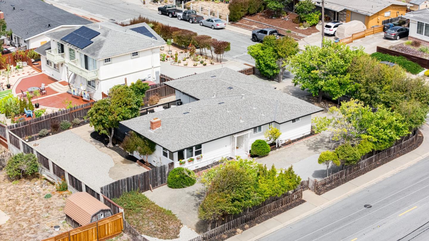 1655 Ord Grove Avenue