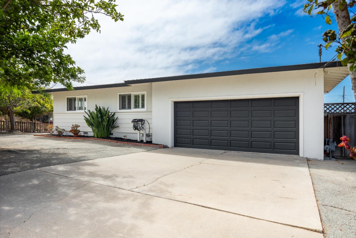 1655 Ord Grove Avenue