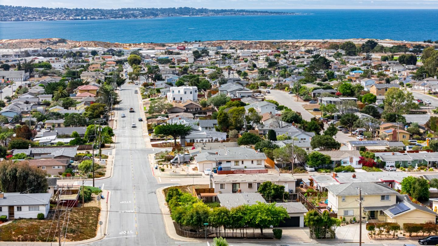 1655 Ord Grove Avenue