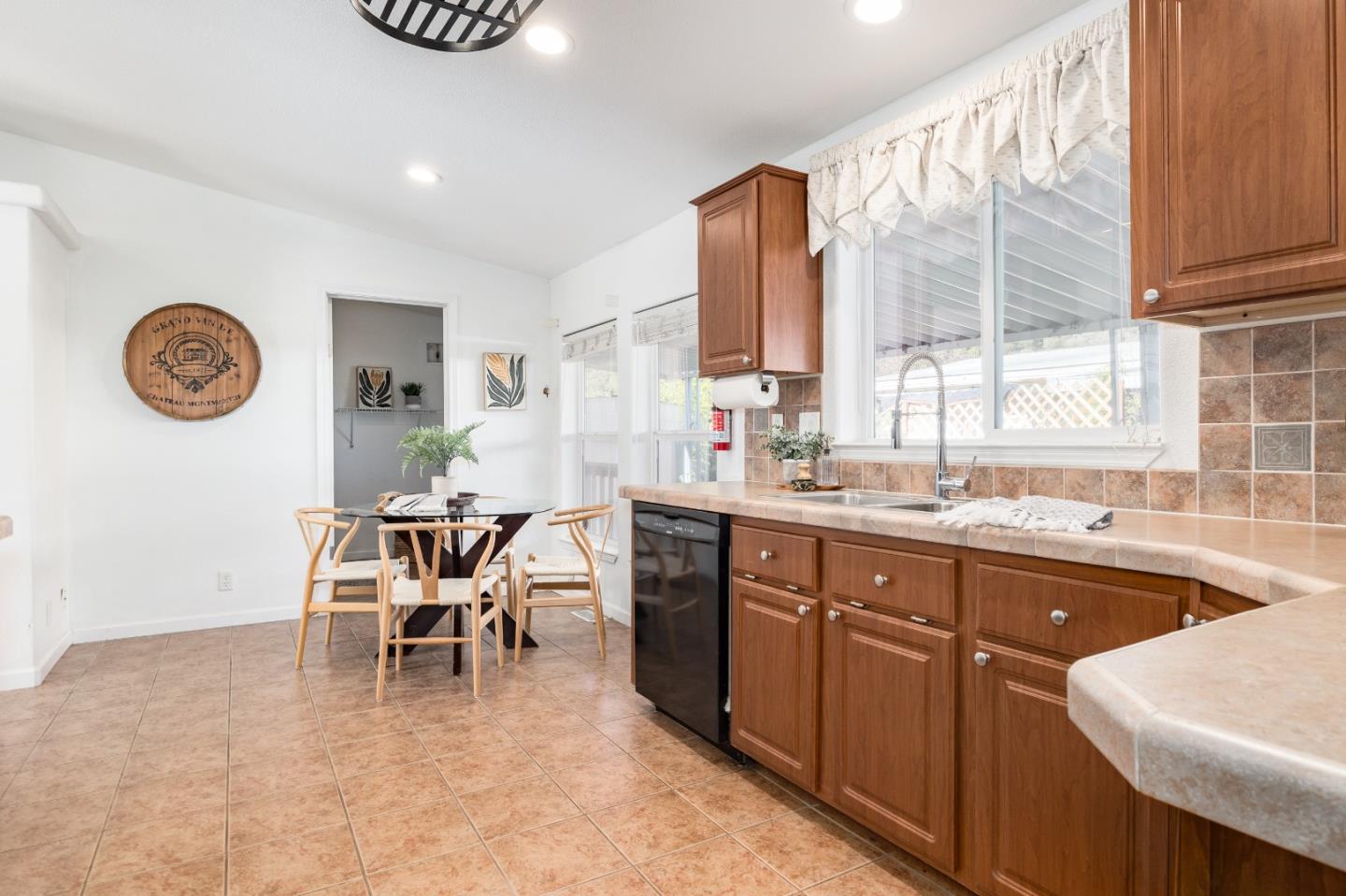 165 Anita Avenue Unit: 165