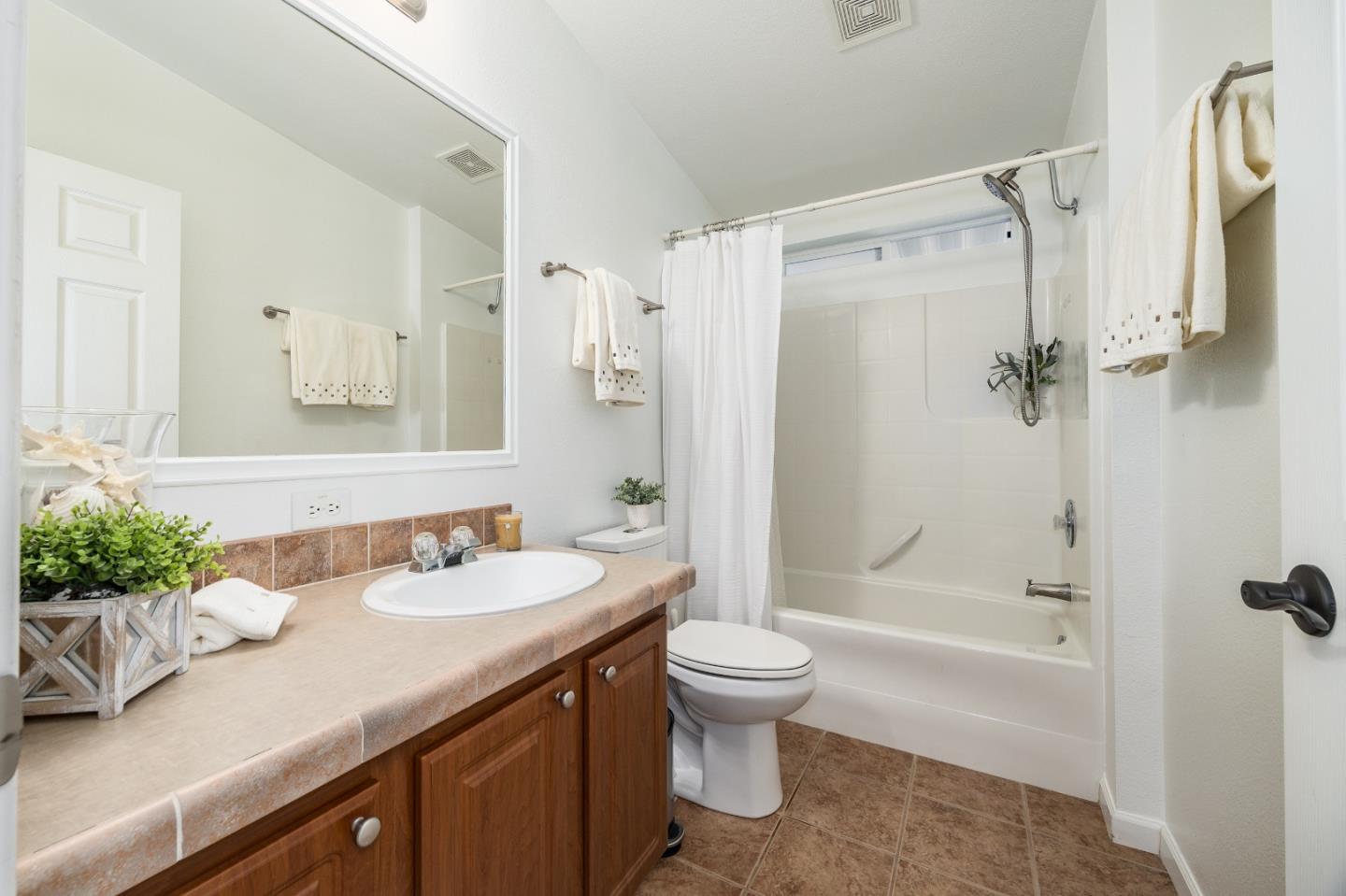 165 Anita Avenue Unit: 165
