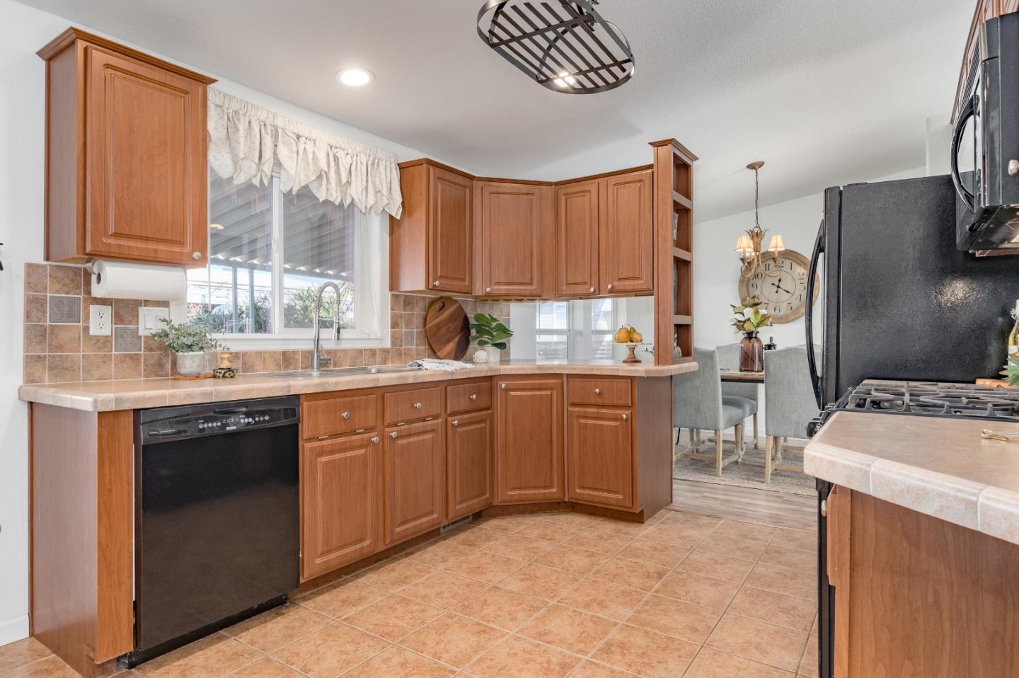 165 Anita Avenue Unit: 165