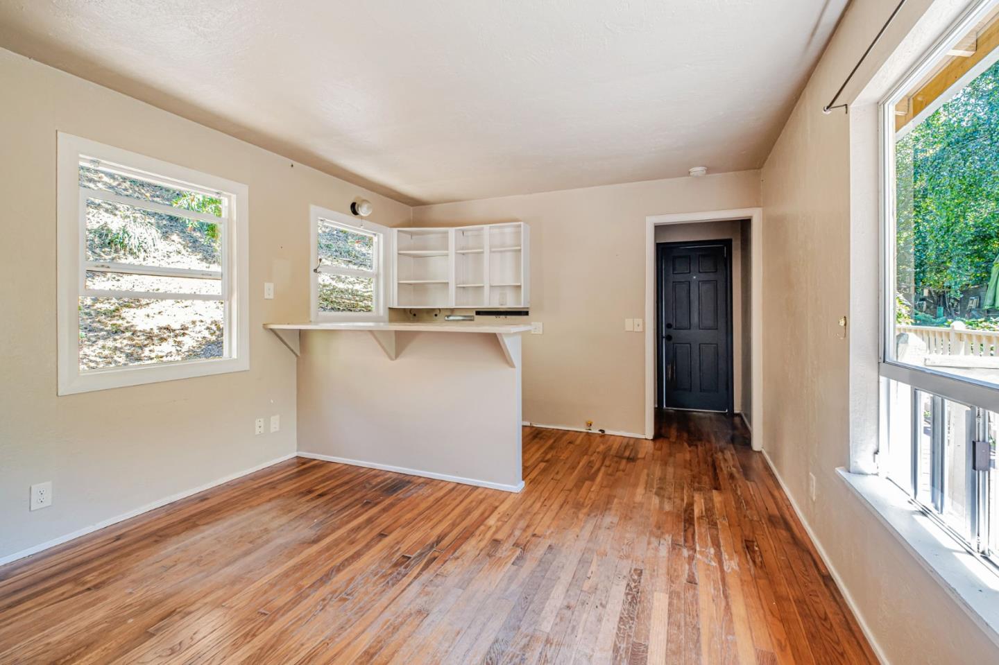 4858 Freedom Boulevard