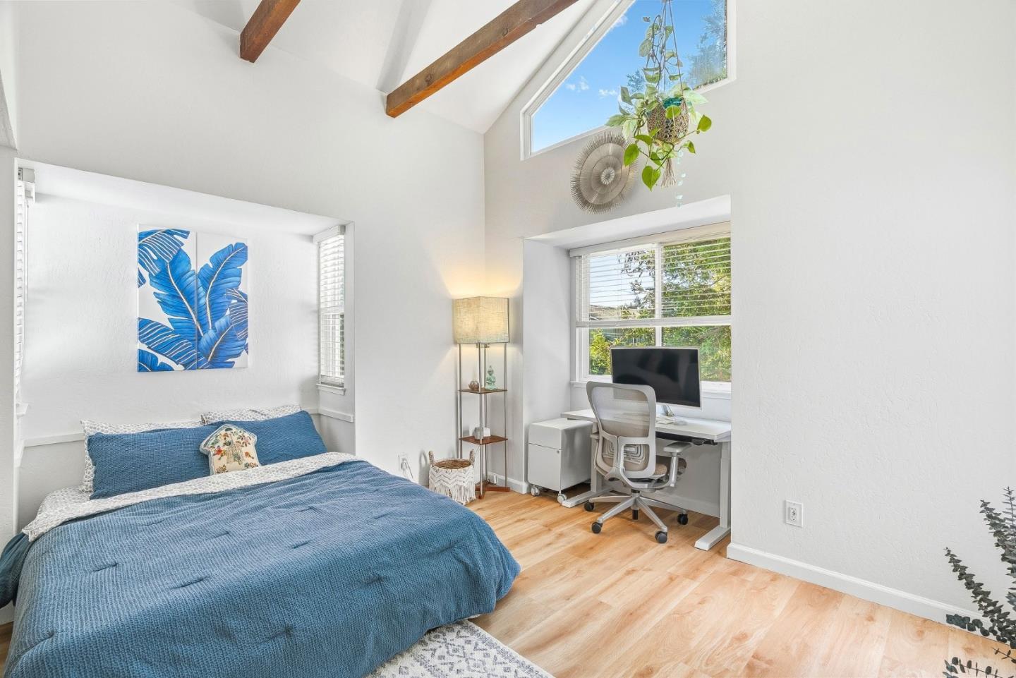 1200 Capitola Road 7