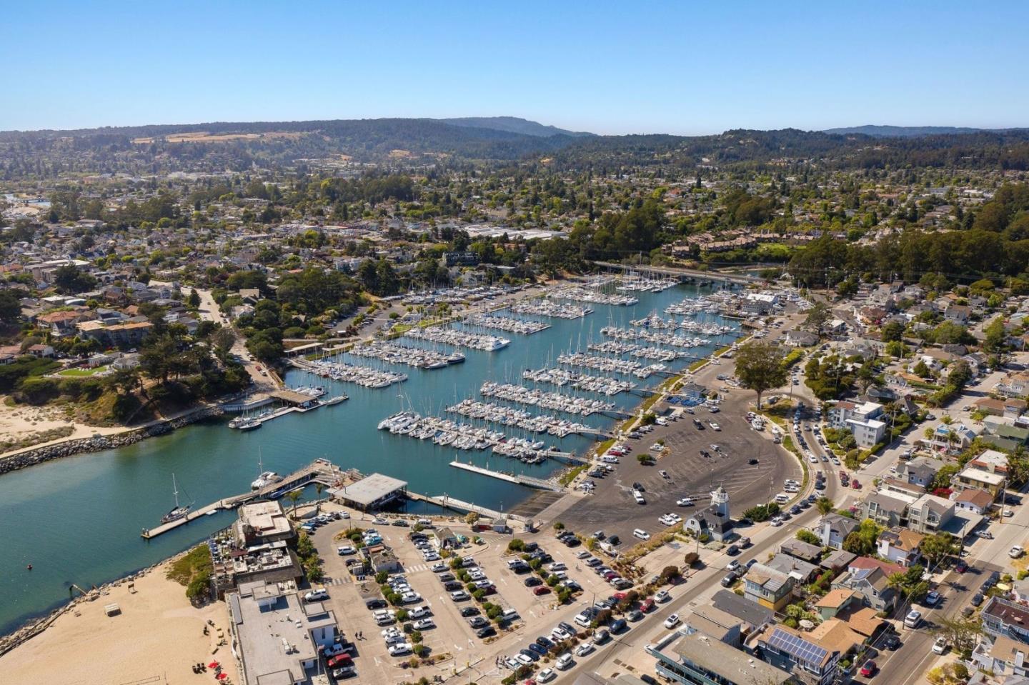 1200 Capitola Road 7
