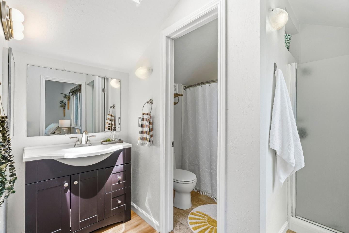 1200 Capitola Road 7