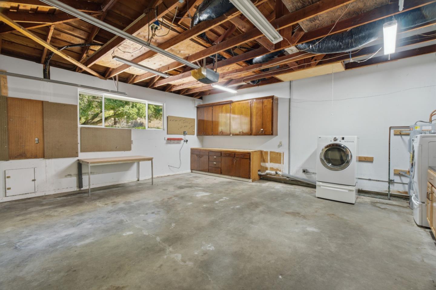 800 Sunset LN