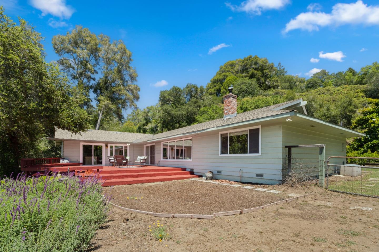 800 Sunset LN