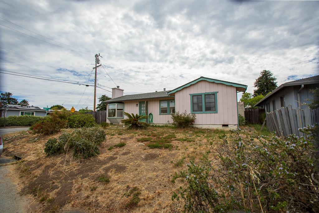 1320 El Dorado AVE