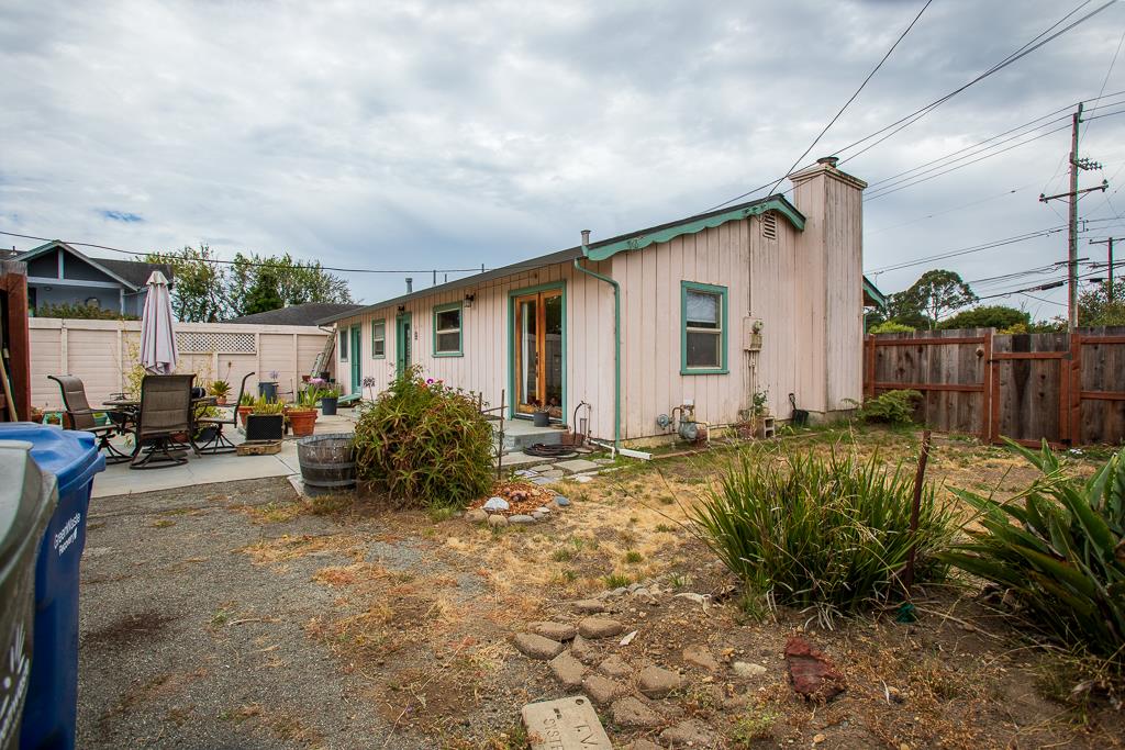 1320 El Dorado AVE