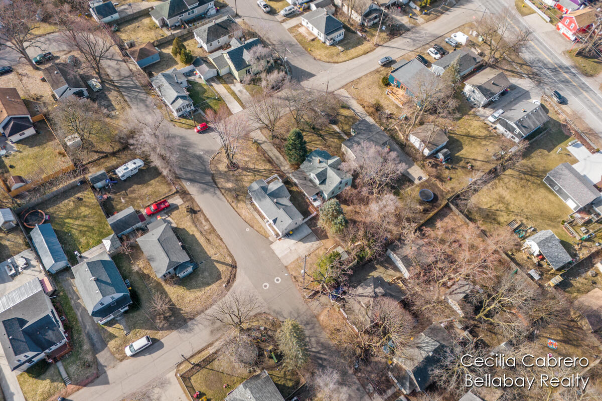 617 Wright Street NE