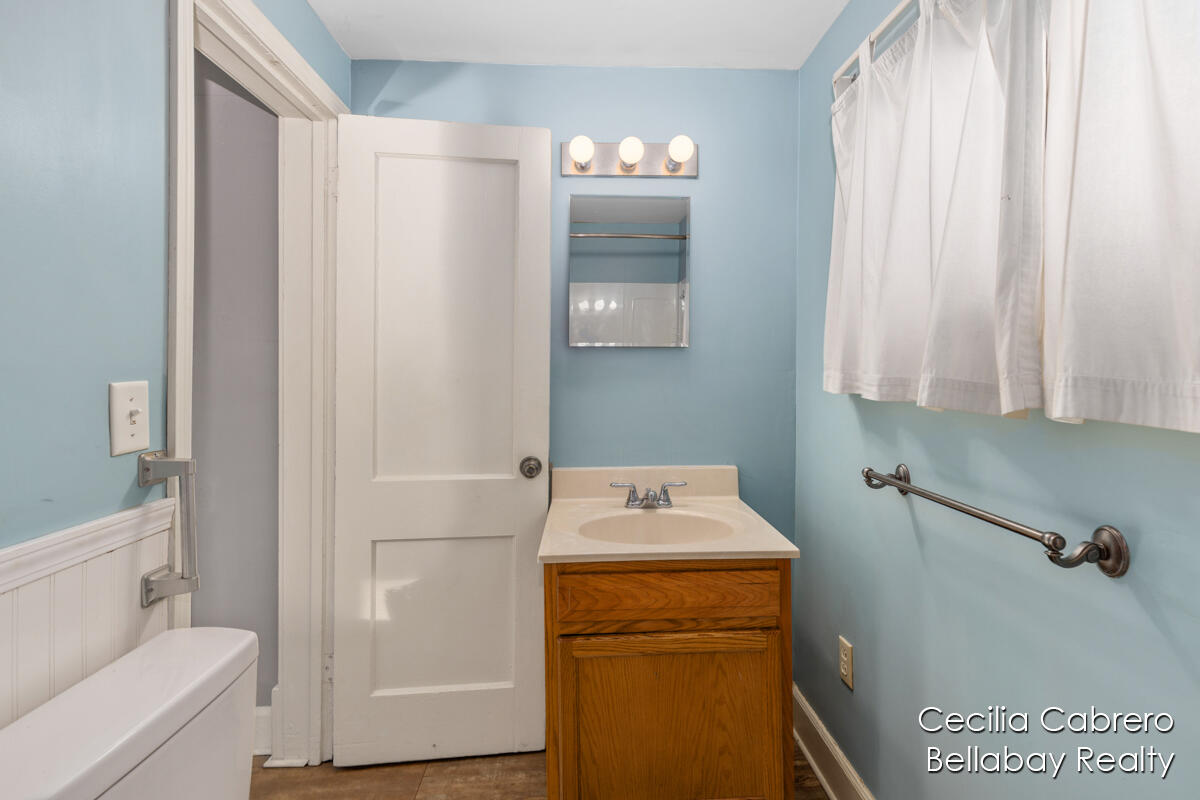 617 Wright Street NE