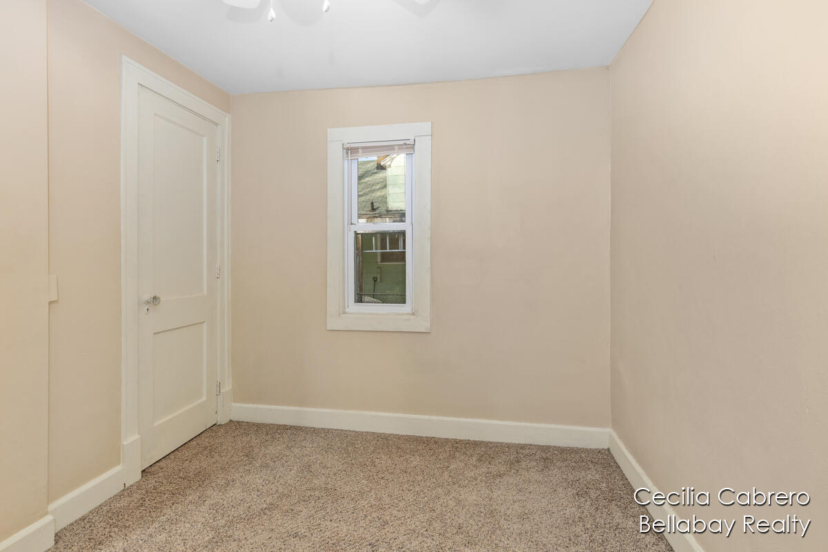 617 Wright Street NE