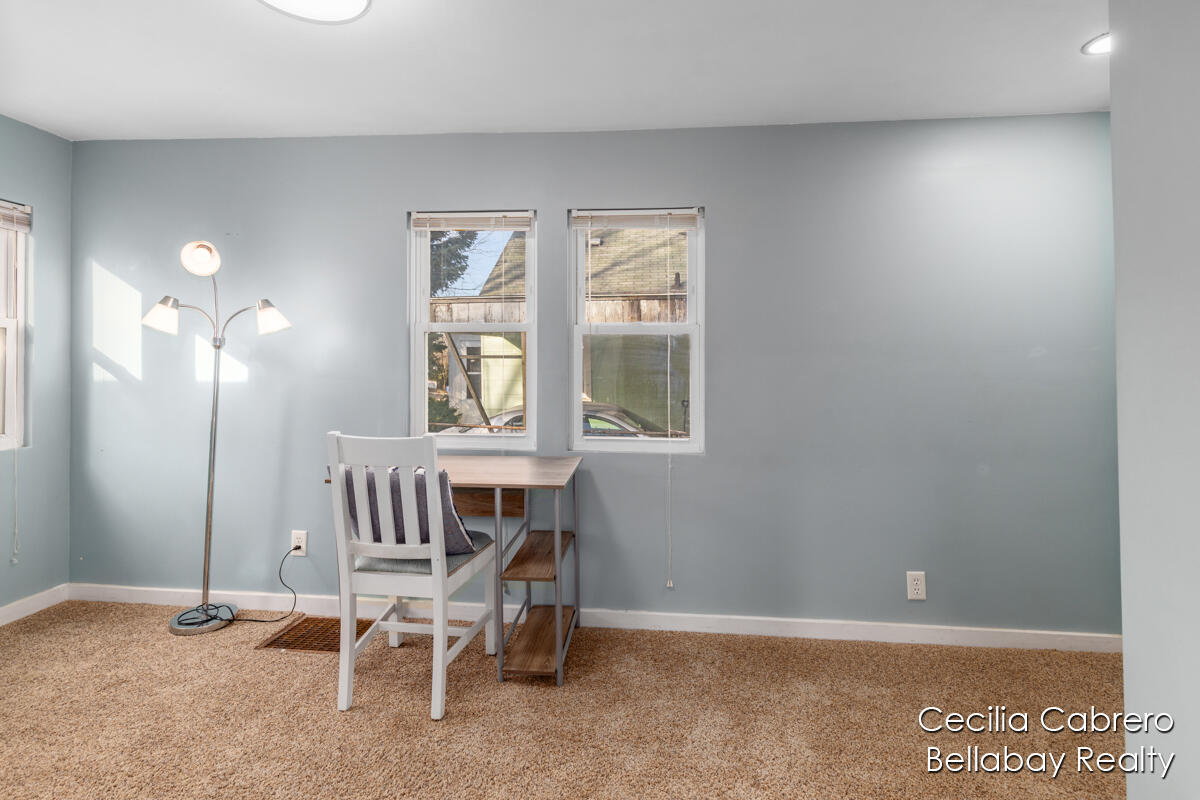 617 Wright Street NE