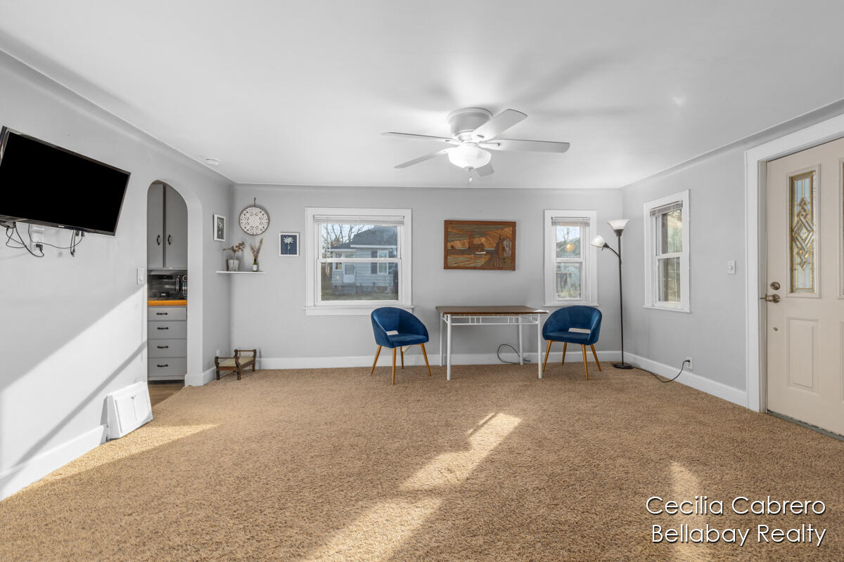 617 Wright Street NE