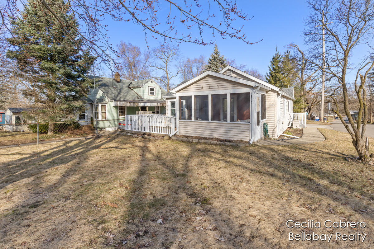 617 Wright Street NE