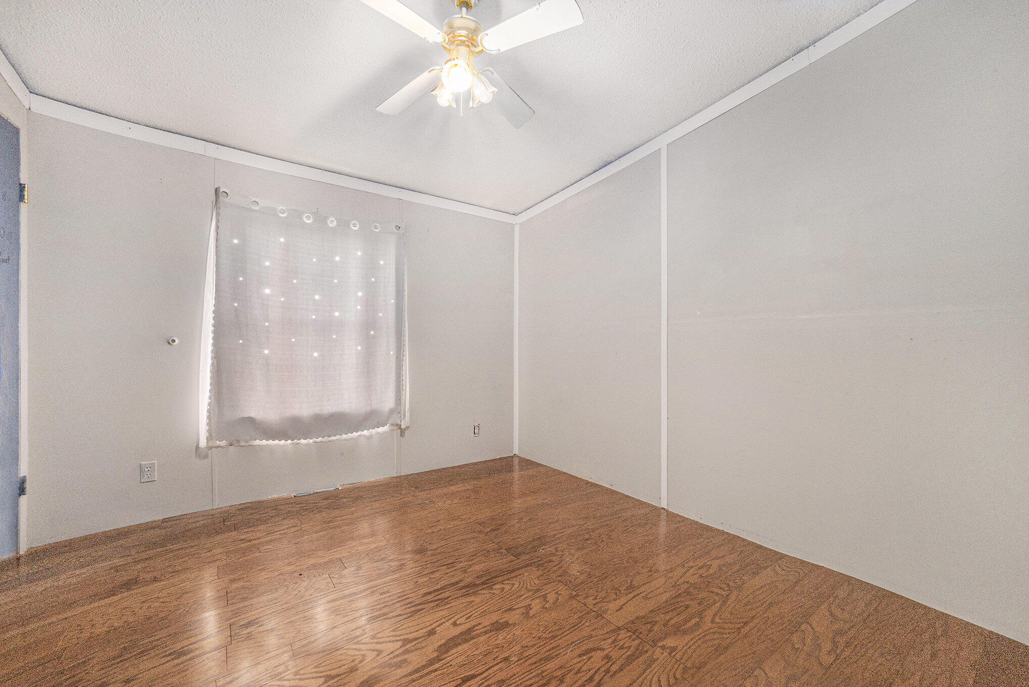 828 Buttonwood