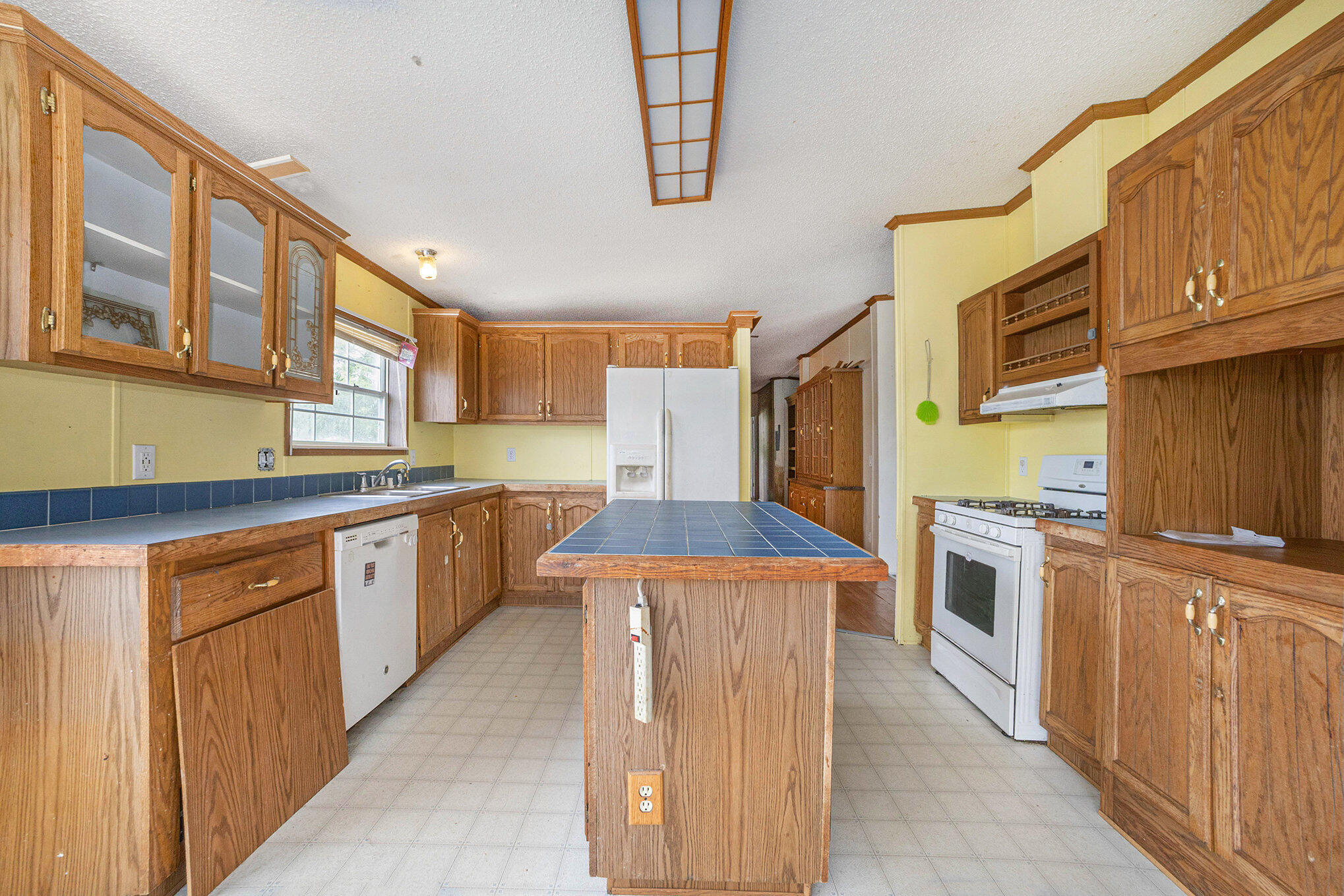 828 Buttonwood