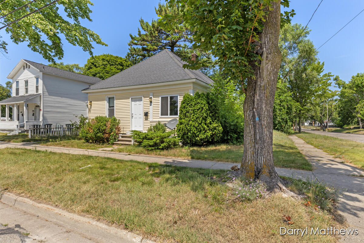 374 W Southern Avenue