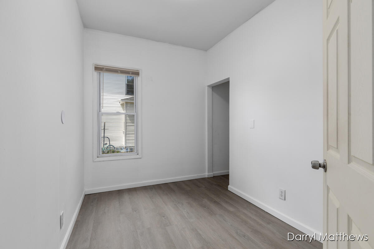 374 W Southern Avenue