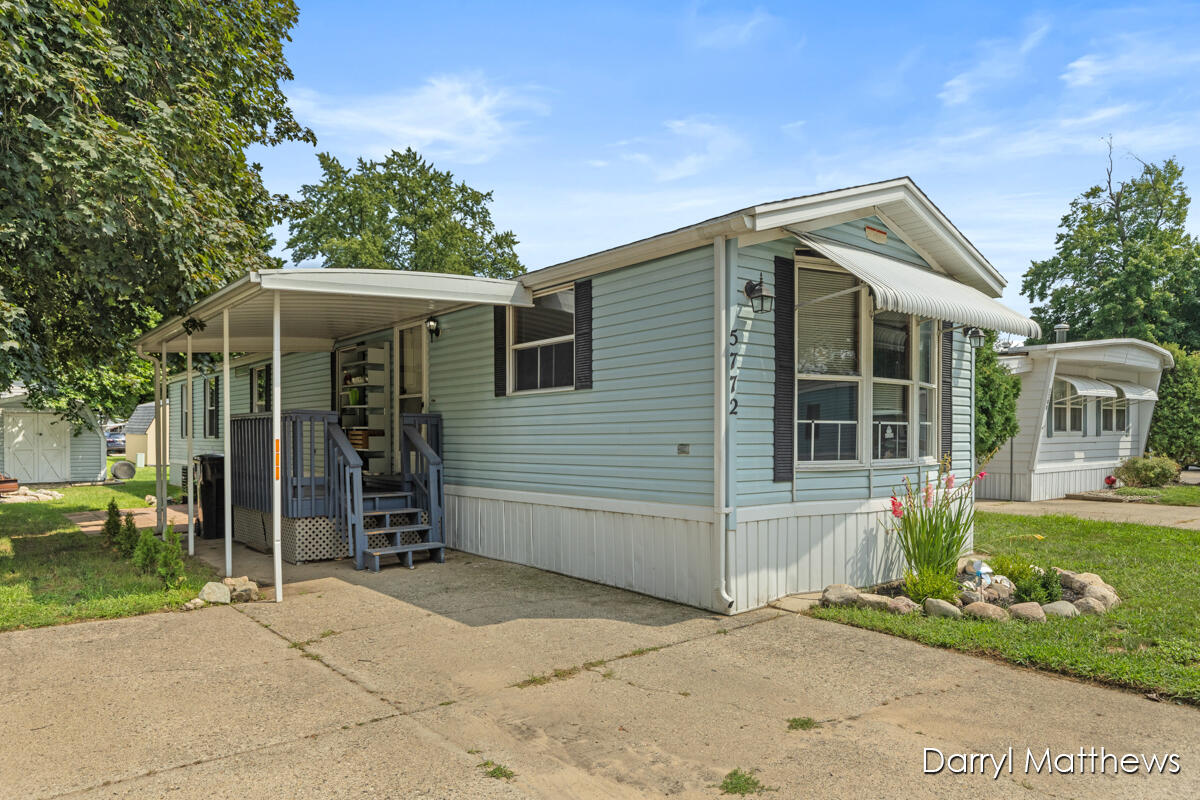 5772 Pinebrook Avenue SE