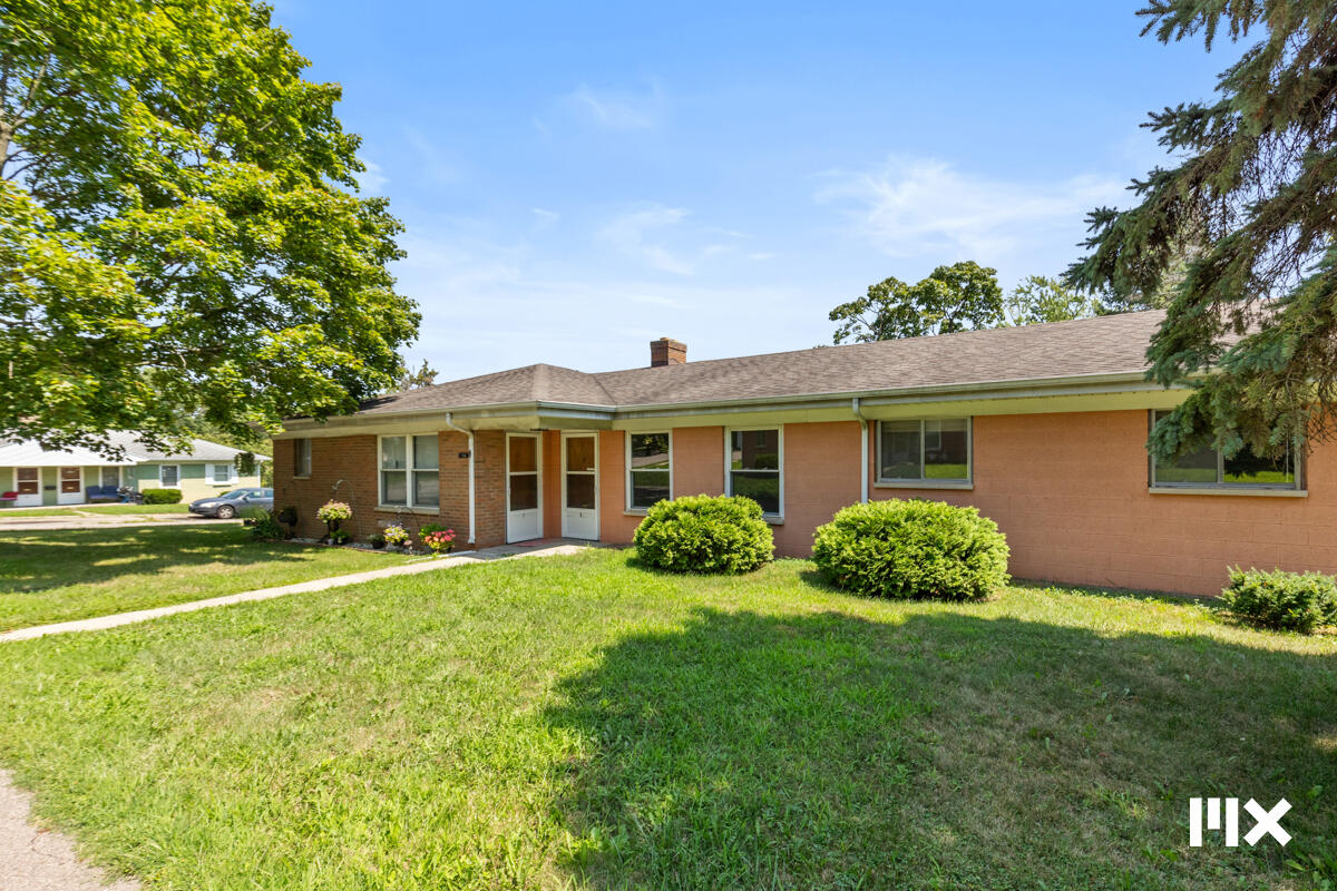 2826 S Burdick Street