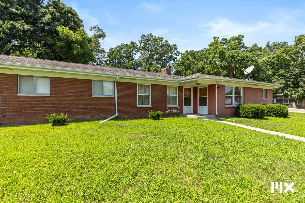 2826 S Burdick Street