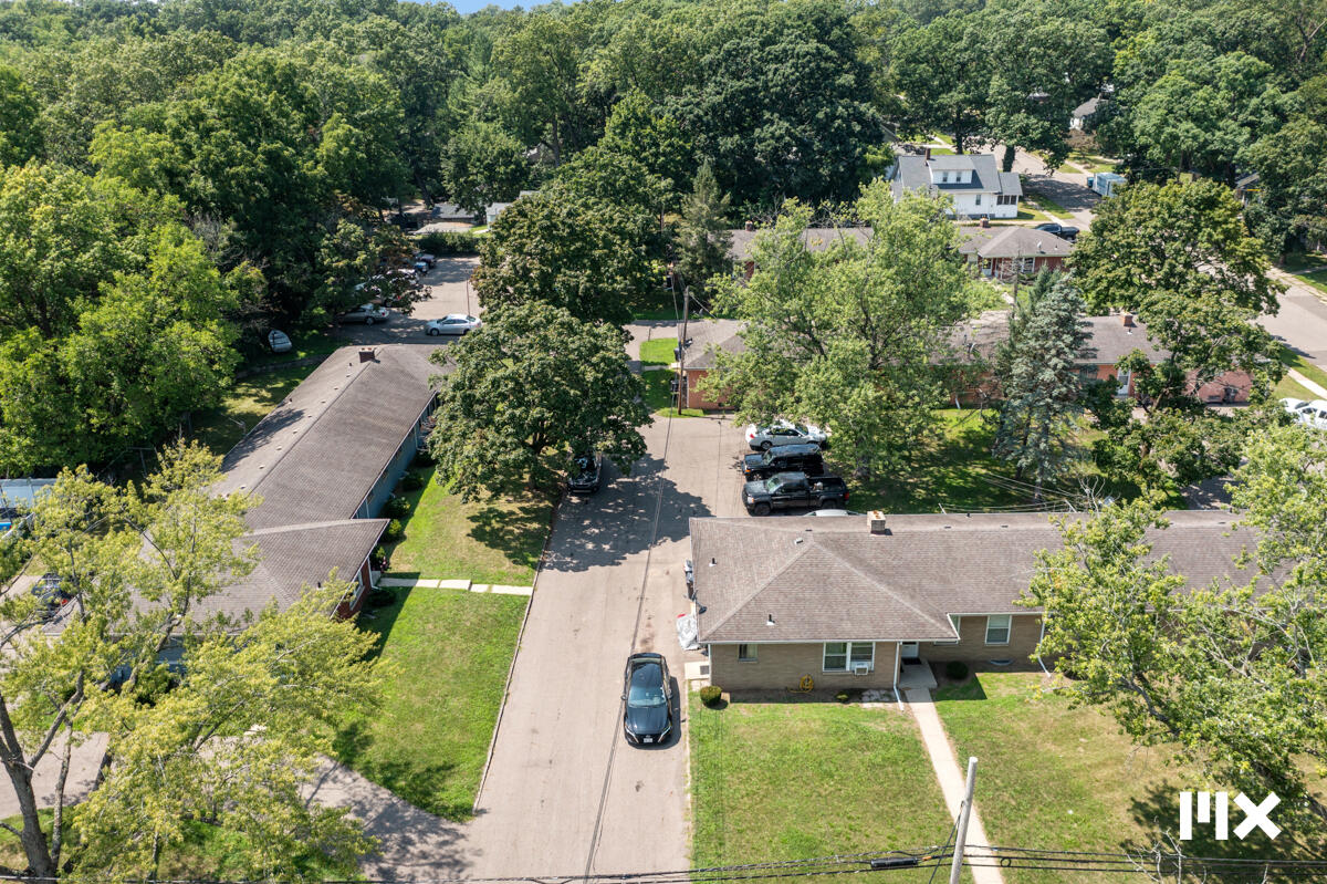 2826 S Burdick Street