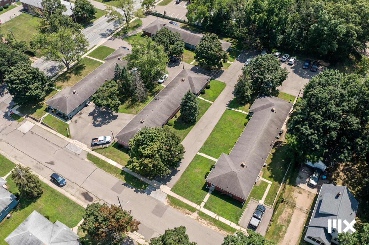 2826 S Burdick Street