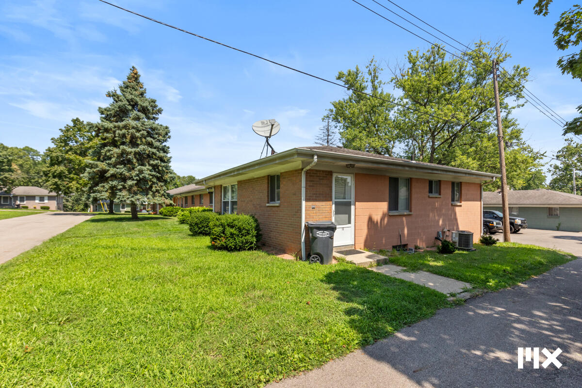 2826 S Burdick Street