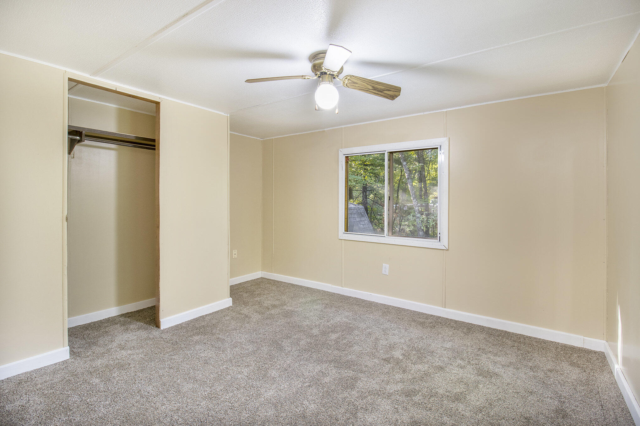 8314 S Poplar Avenue