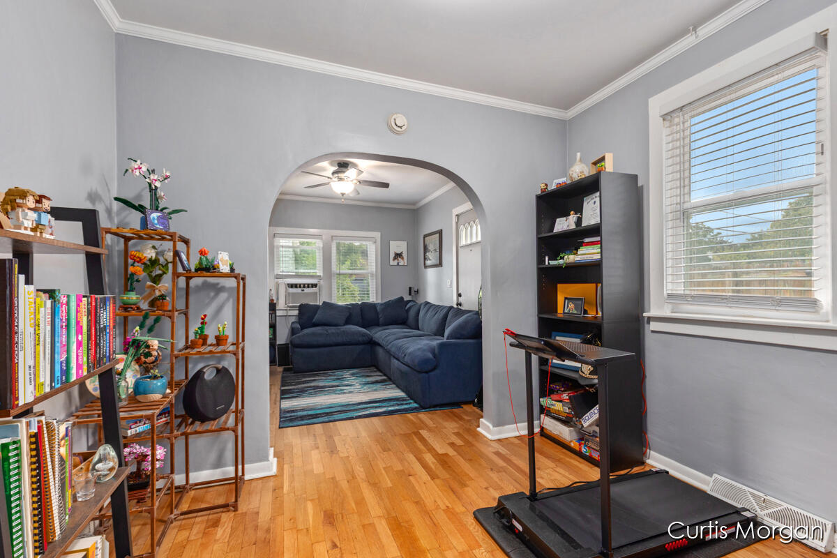 210 Mardell Place SW