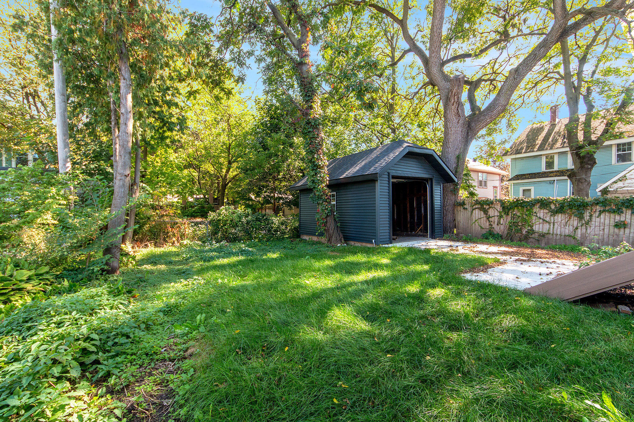 70 Grand Avenue NE