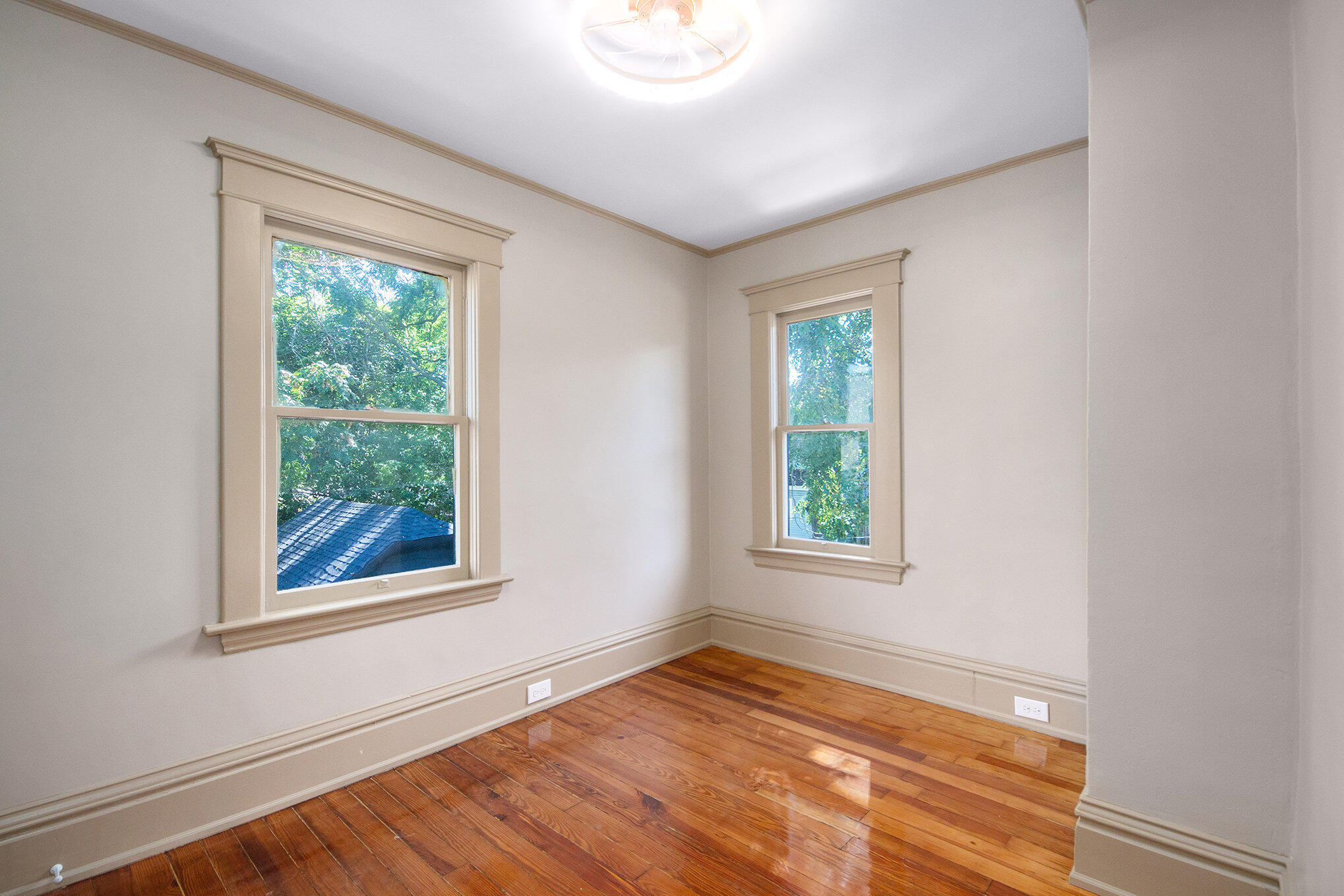 70 Grand Avenue NE