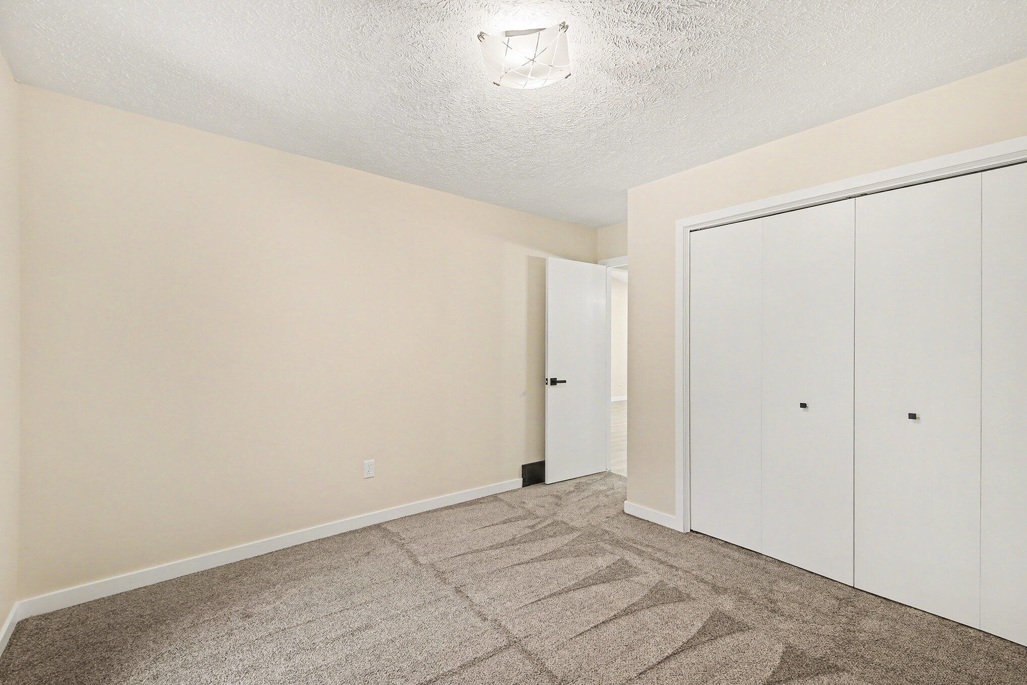 2671 Stonebluff Drive SW