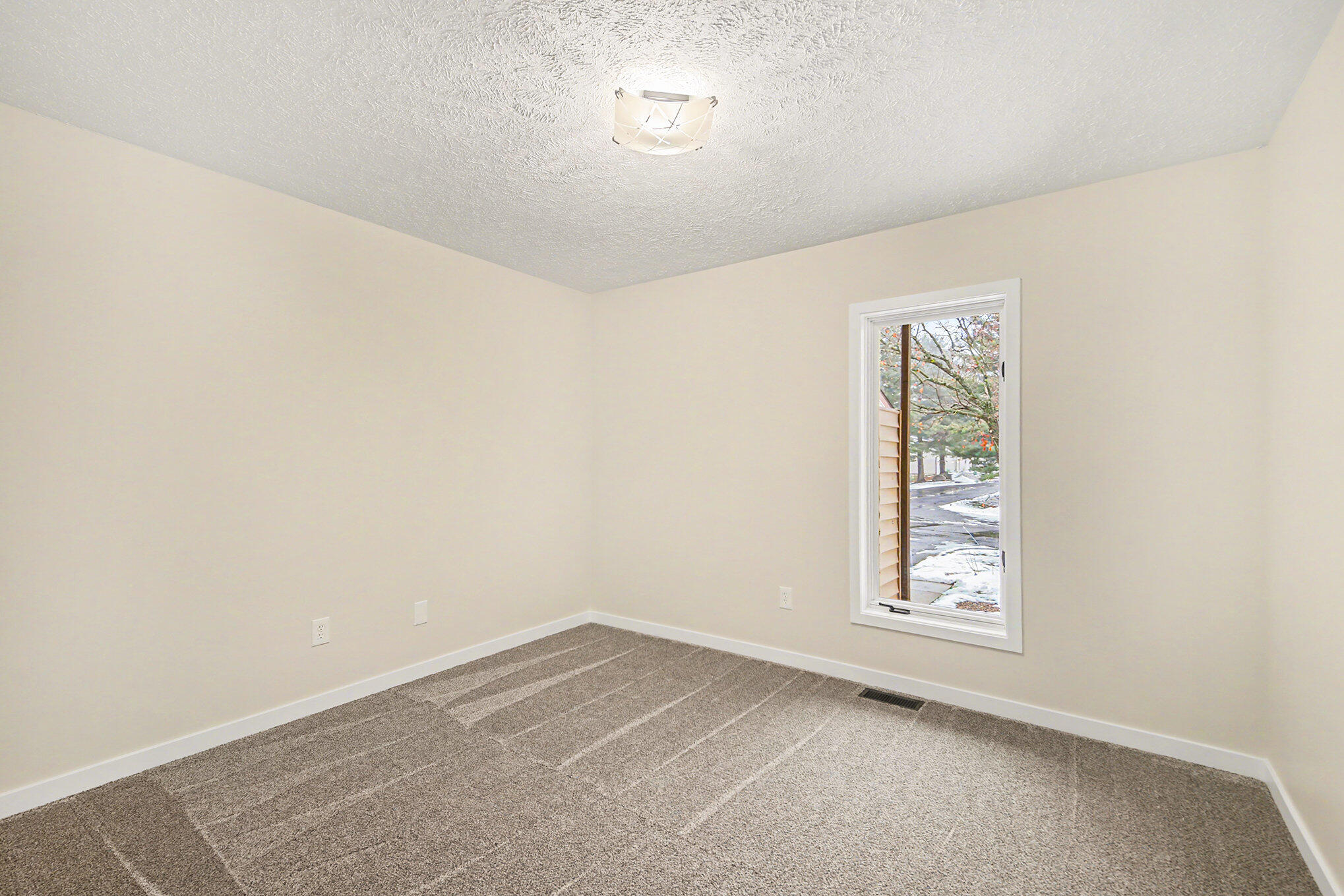 2671 Stonebluff Drive SW