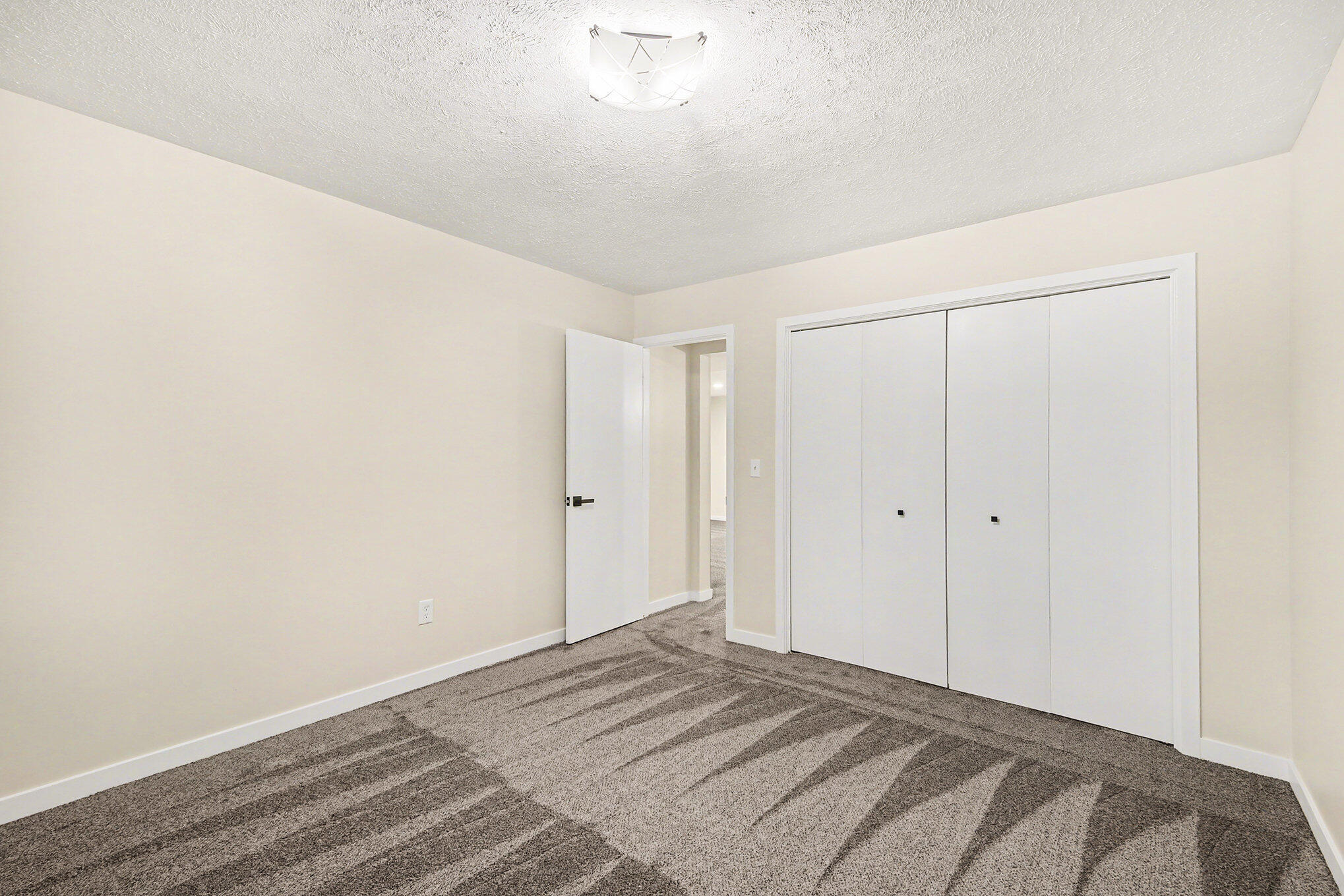 2671 Stonebluff Drive SW