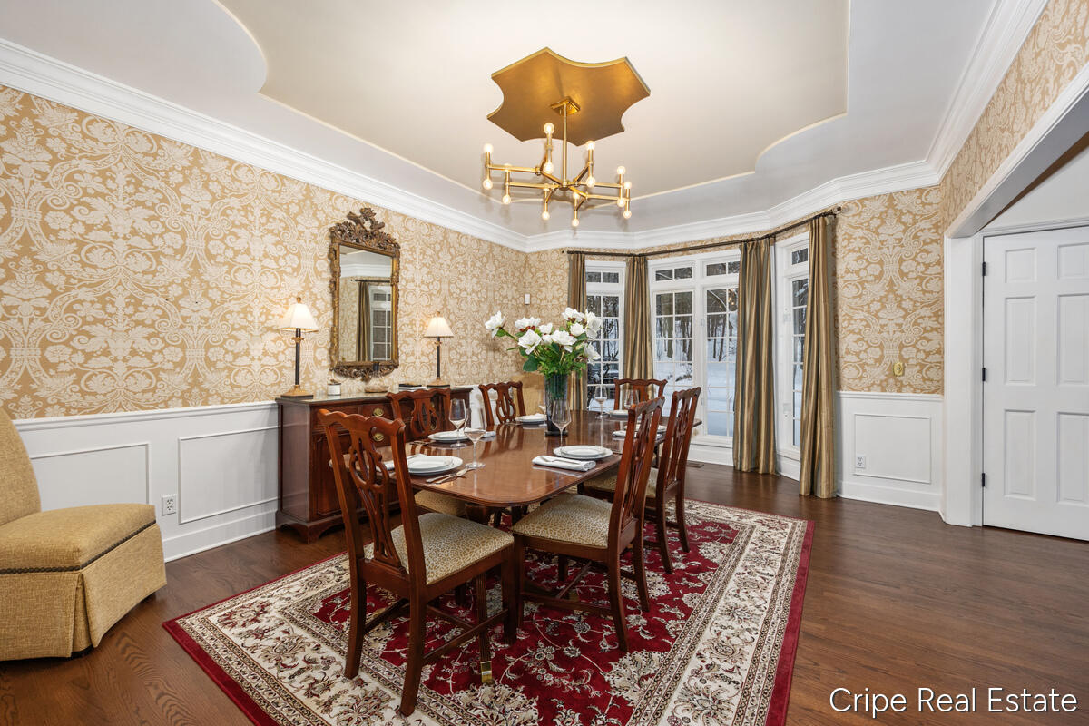 1620 Foothills Trail NE