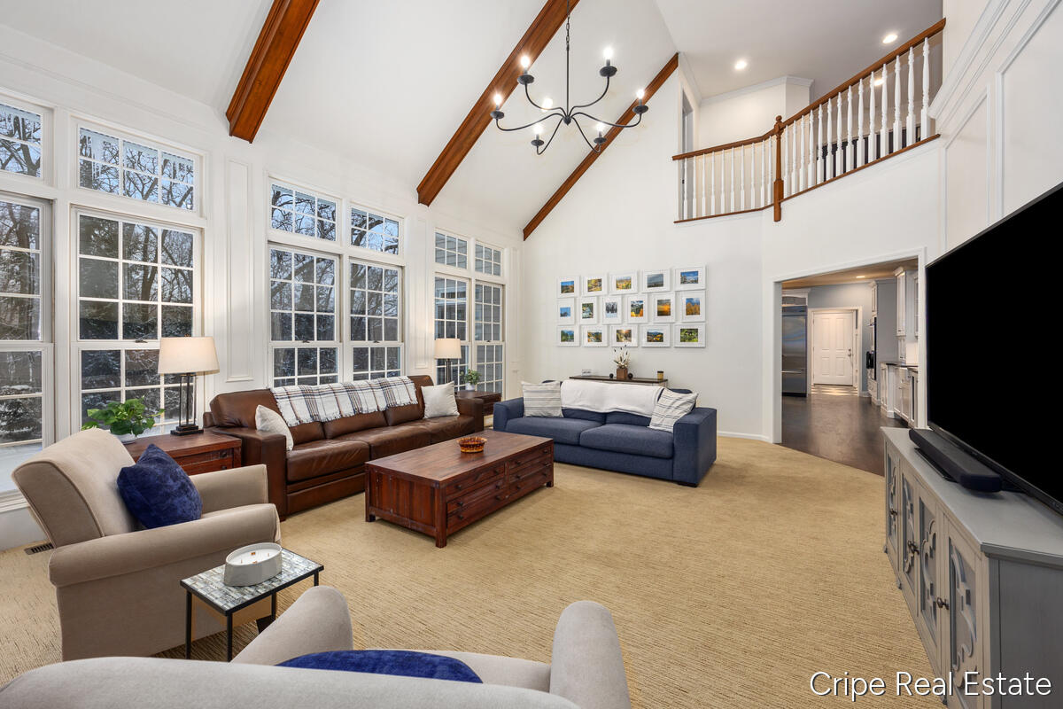 1620 Foothills Trail NE