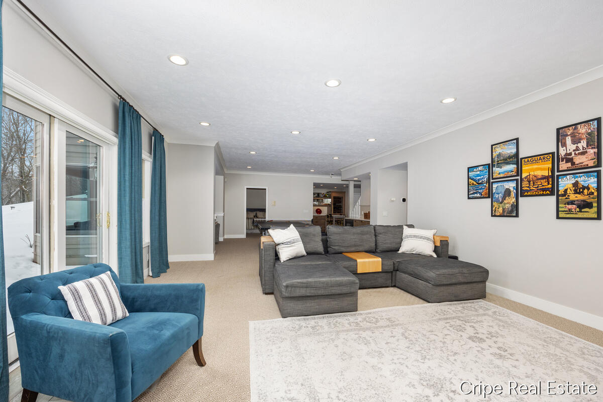 1620 Foothills Trail NE