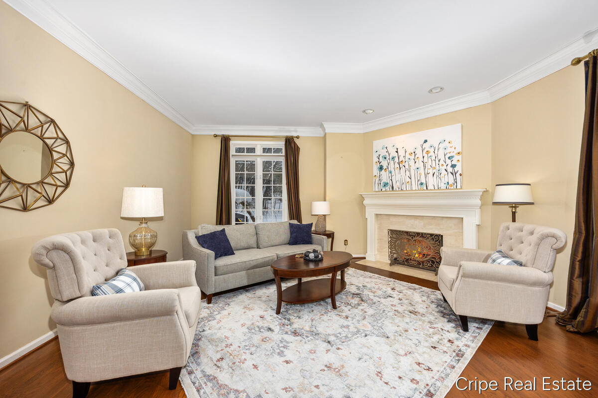 1620 Foothills Trail NE