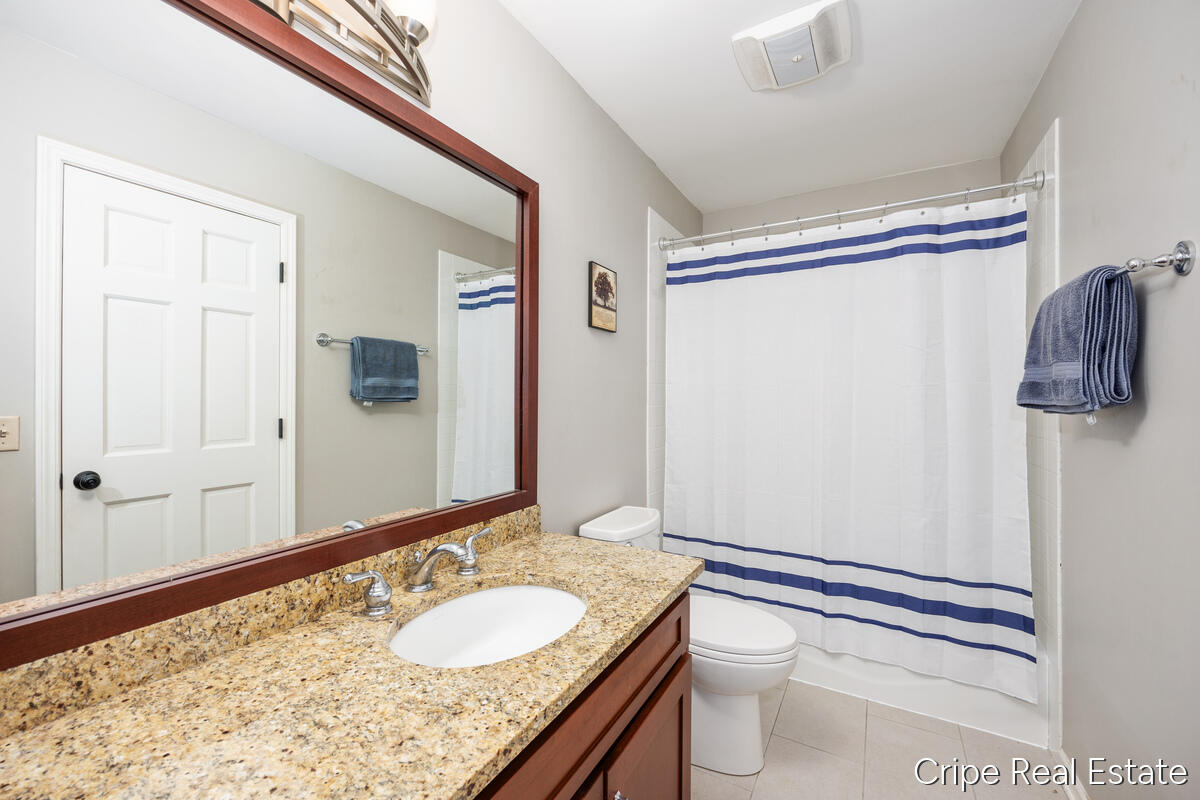 1620 Foothills Trail NE