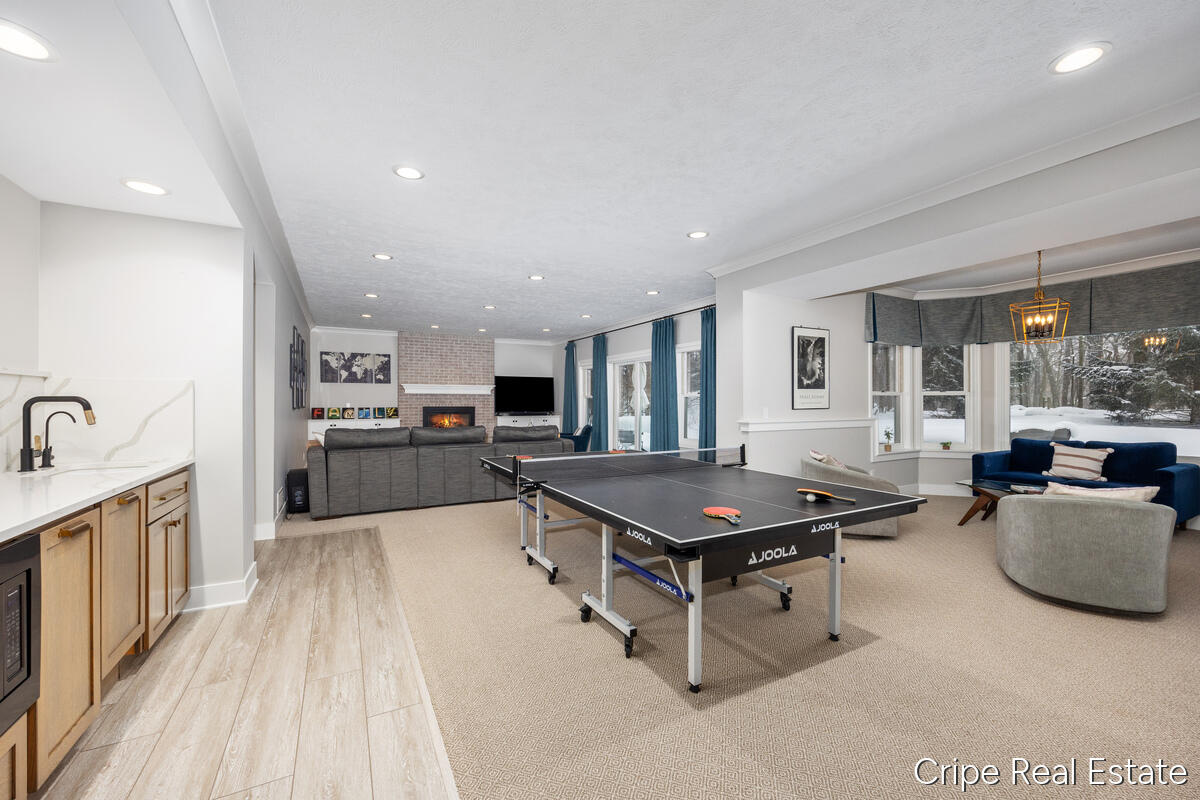 1620 Foothills Trail NE