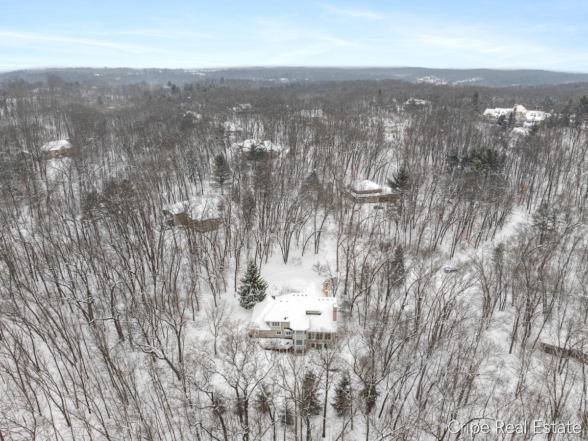 1620 Foothills Trail NE