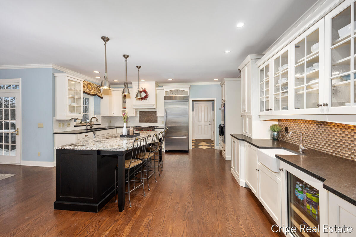 1620 Foothills Trail NE