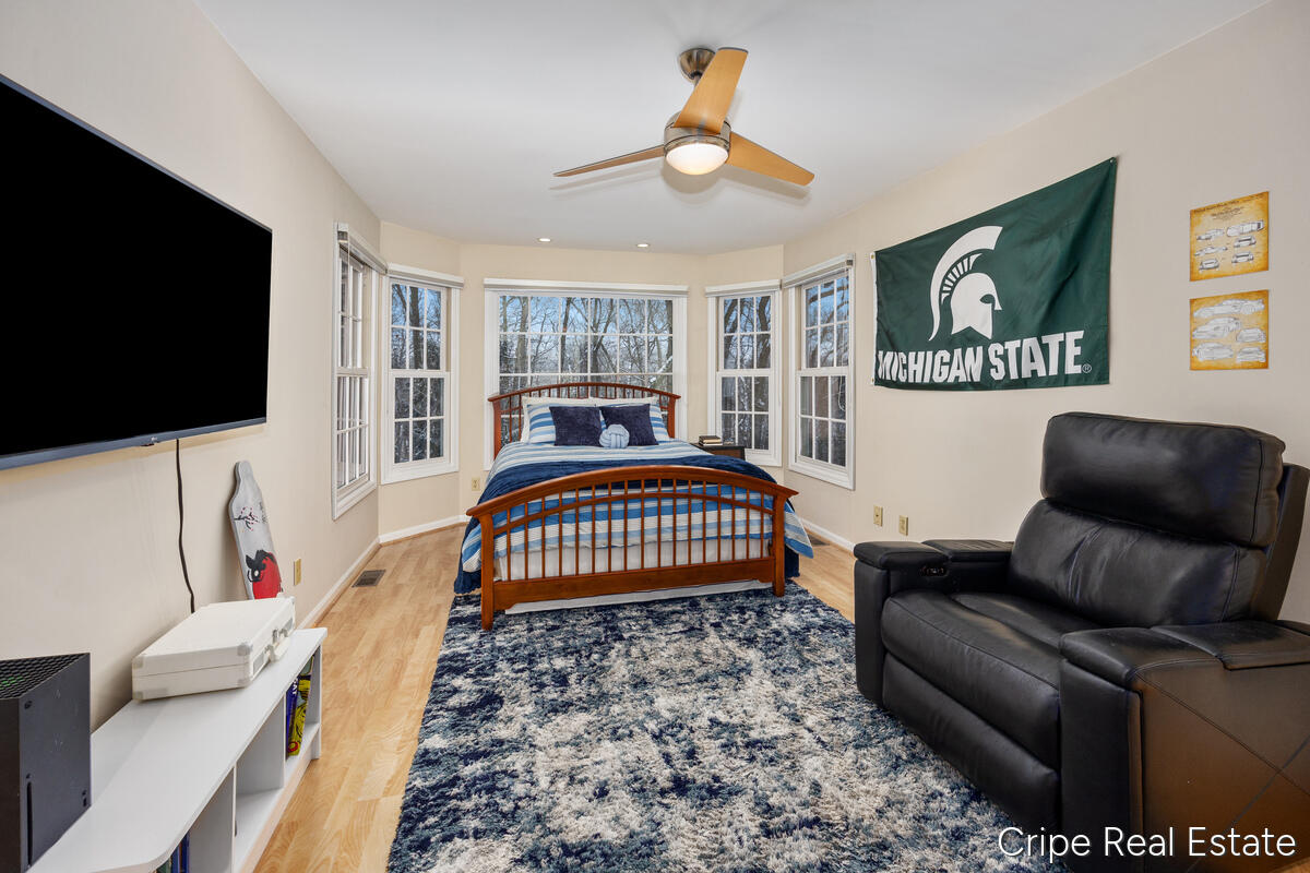 1620 Foothills Trail NE