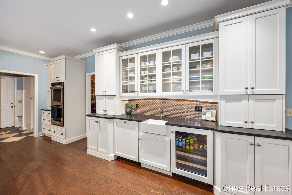 1620 Foothills Trail NE