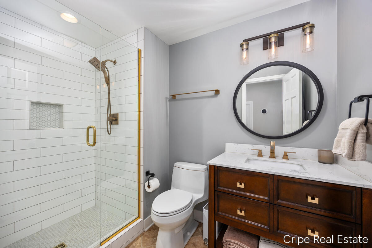 1620 Foothills Trail NE